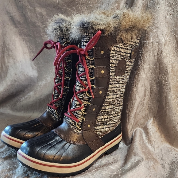 SOREL SNOW BOOTS SZ 8 - Picture 12 of 15